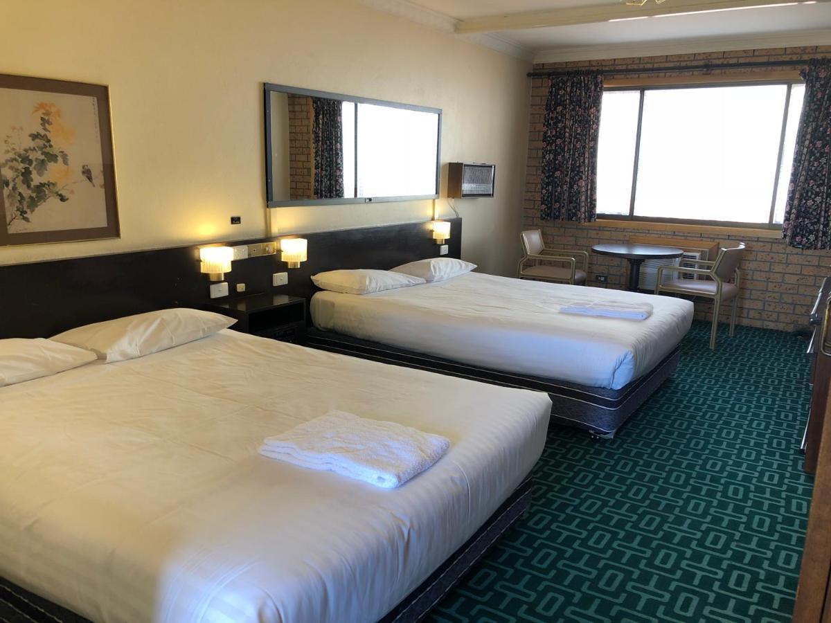 Canberra Lyneham Motor Inn Екстериор снимка