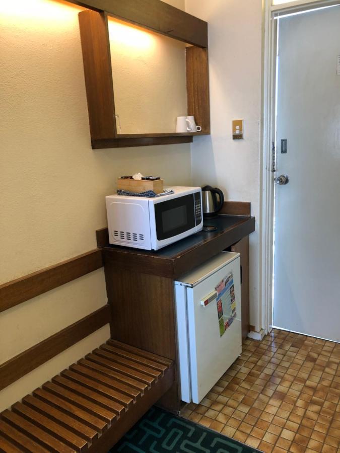 Canberra Lyneham Motor Inn Екстериор снимка
