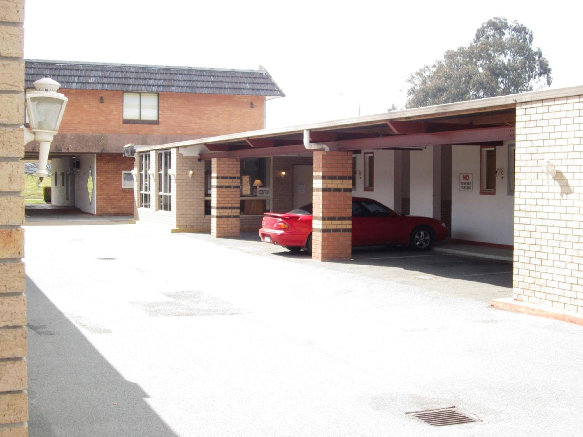 Canberra Lyneham Motor Inn Екстериор снимка