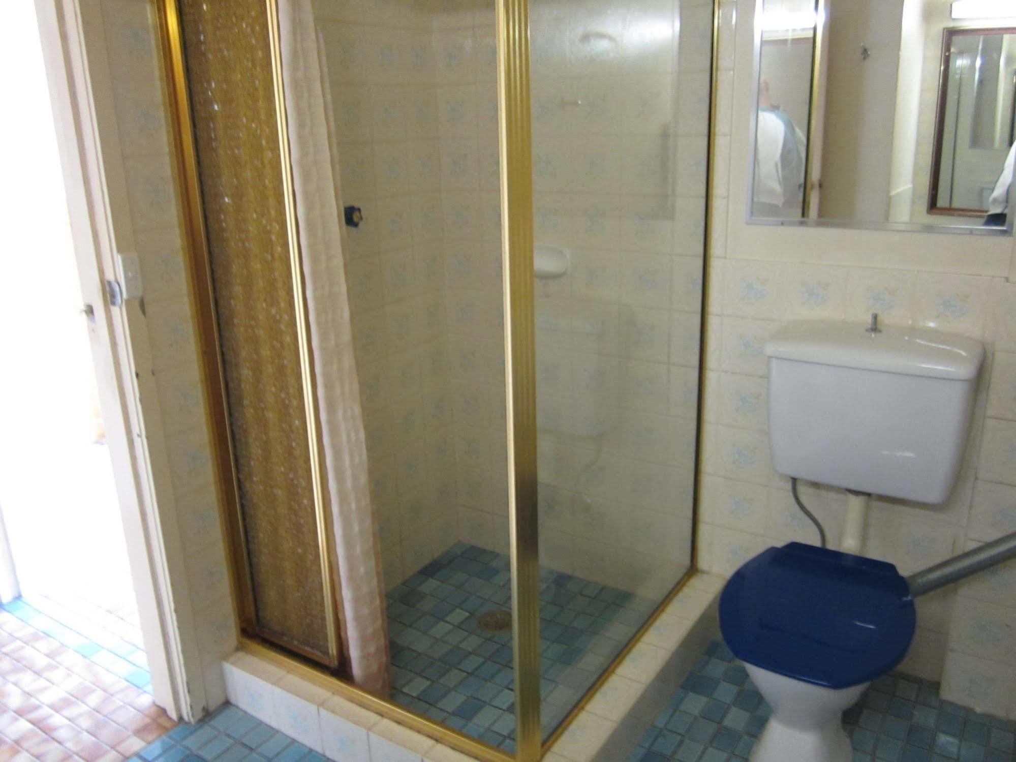 Canberra Lyneham Motor Inn Екстериор снимка